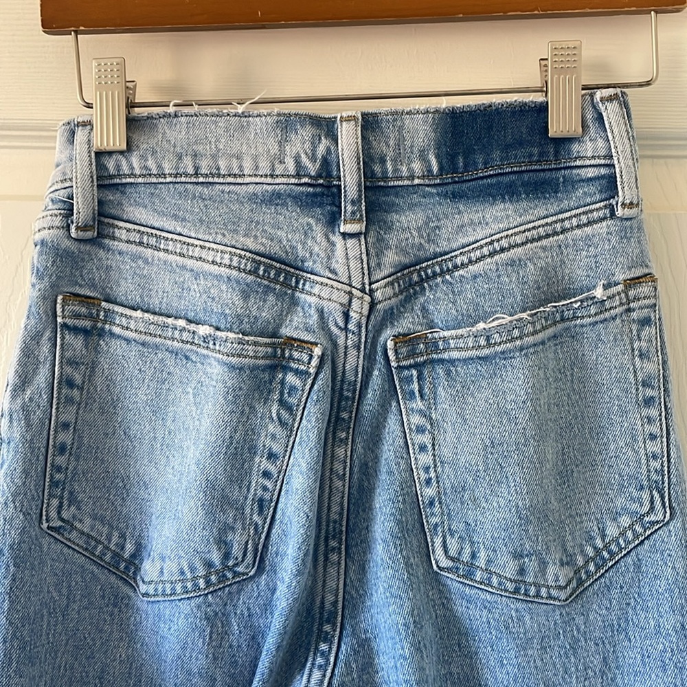Abercrombie Ultra High Rise 90s Straight Jean in Medium With Criss-Cross Waist - Picture 9 of 9